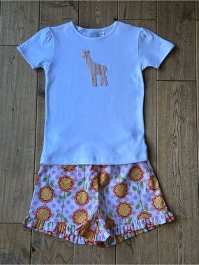 Red Beans Giraffe Ruffle Shorts Set size 6